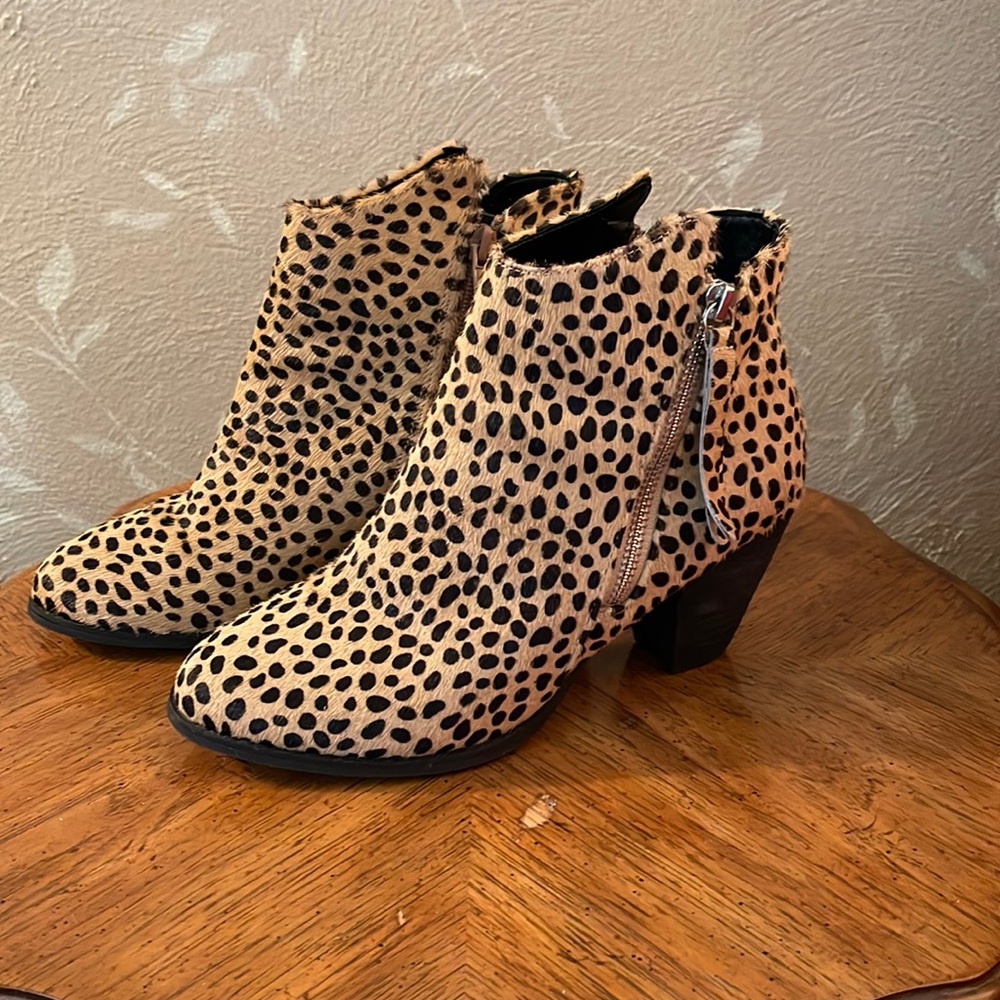 Soul society Justina booties with Cheetah Dot Print